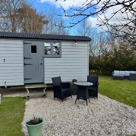 Greatwood Shepherds Hut Battle Exterior foto