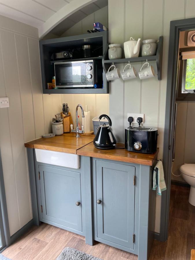 Greatwood Shepherds Hut Battle Exterior foto