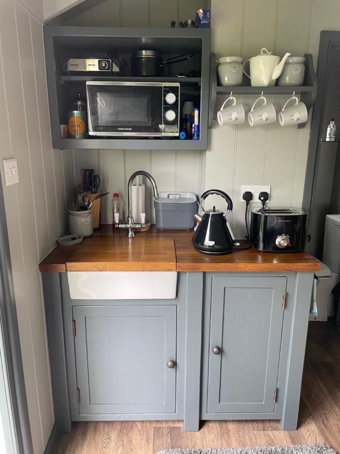 Greatwood Shepherds Hut Battle Exterior foto